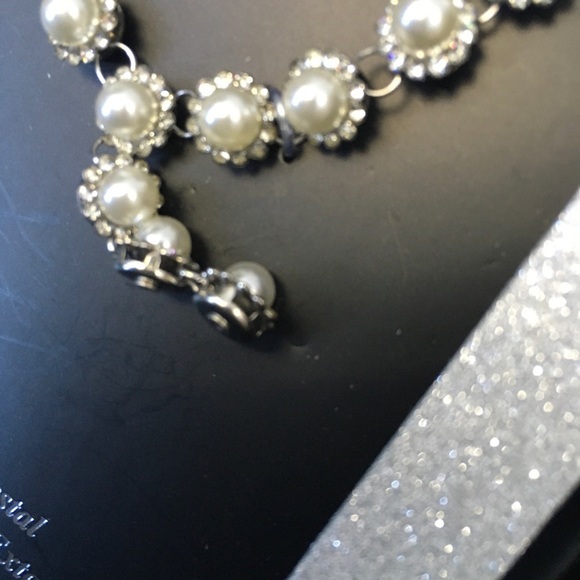 Genuine Crystal Necklace and Earring  Matching Set - Picture 3 of 7